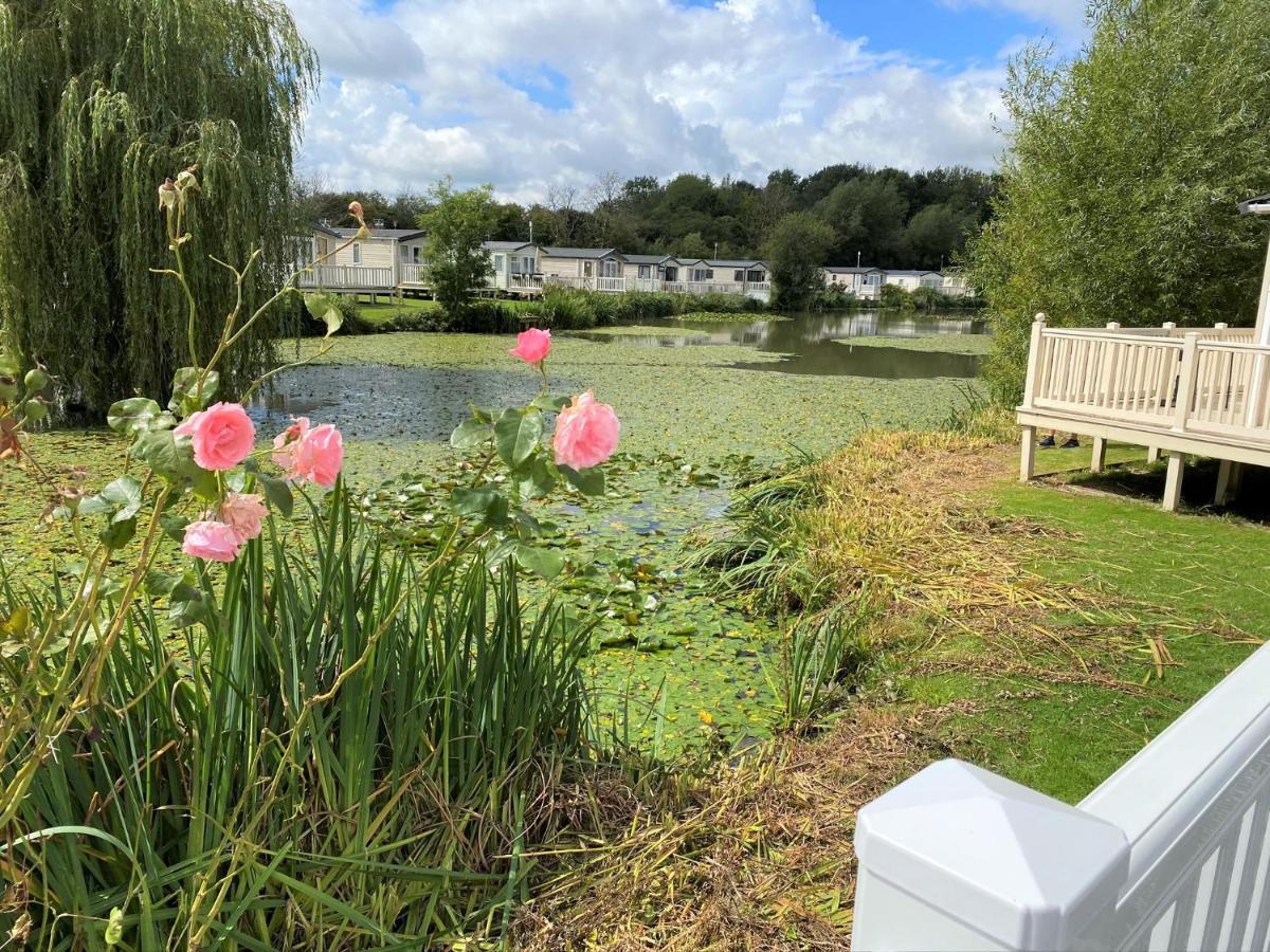 Lilly Pad Villa South Cerney Eksteriør bilde